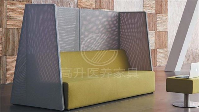 高靠沙发