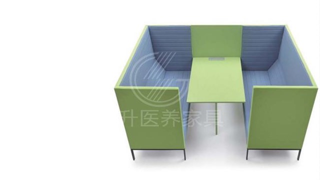高靠沙发